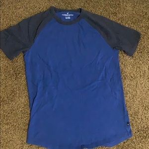 American Eagle tee
